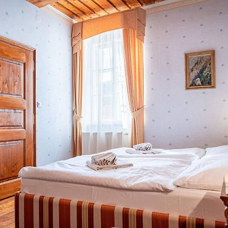 Penzion Cosmopolitan I. Banská Štiavnica 外观 照片