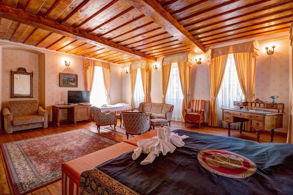 Penzion Cosmopolitan I. Banská Štiavnica 外观 照片